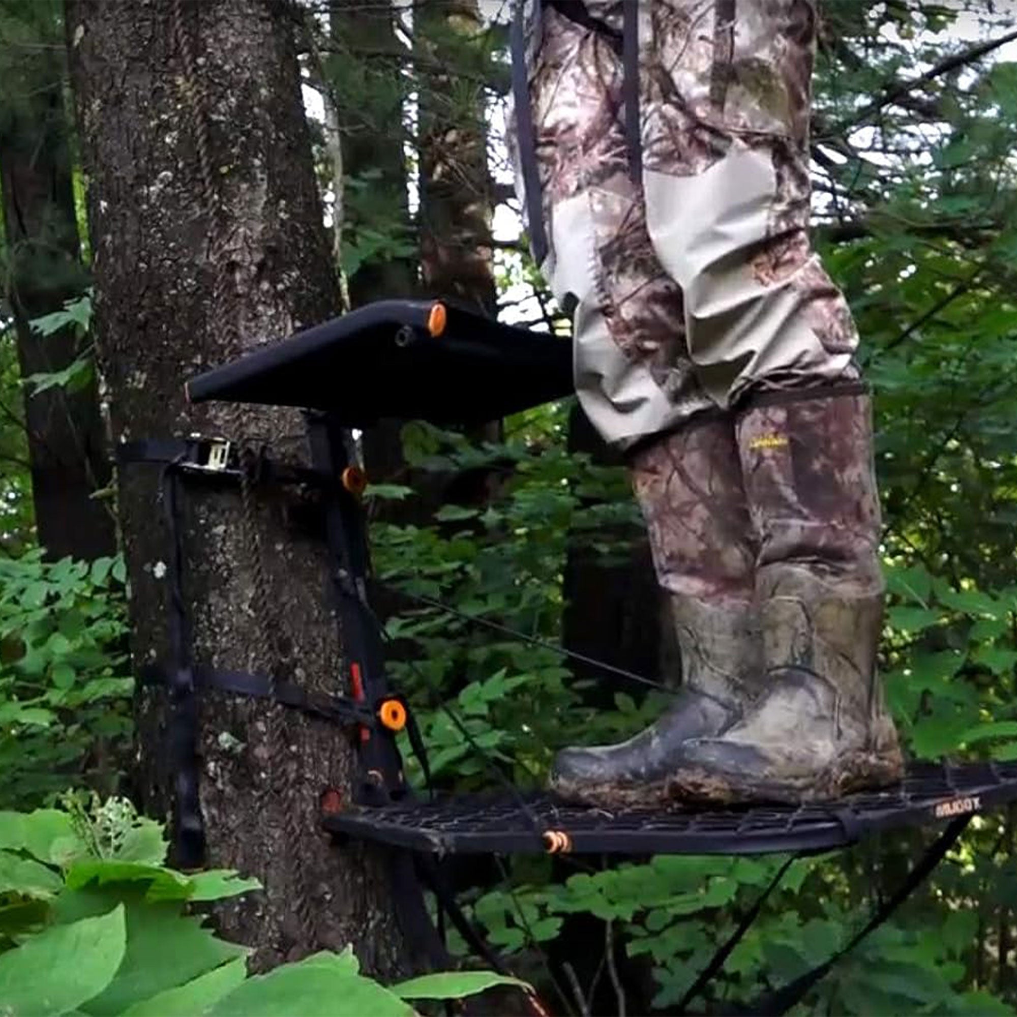 Muddy The Boss Hang On 1 Person Deer Hunting Tree Stand w/ Wide Stance Platform - Smart-nests