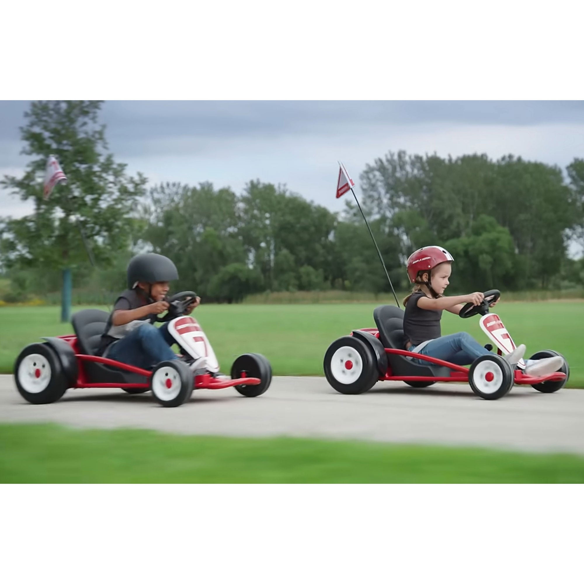 Radio Flyer 941HZ Battery-Powered Adjustable Kids Ultimate Outdoor Go-Kart, Red - Smart-nests