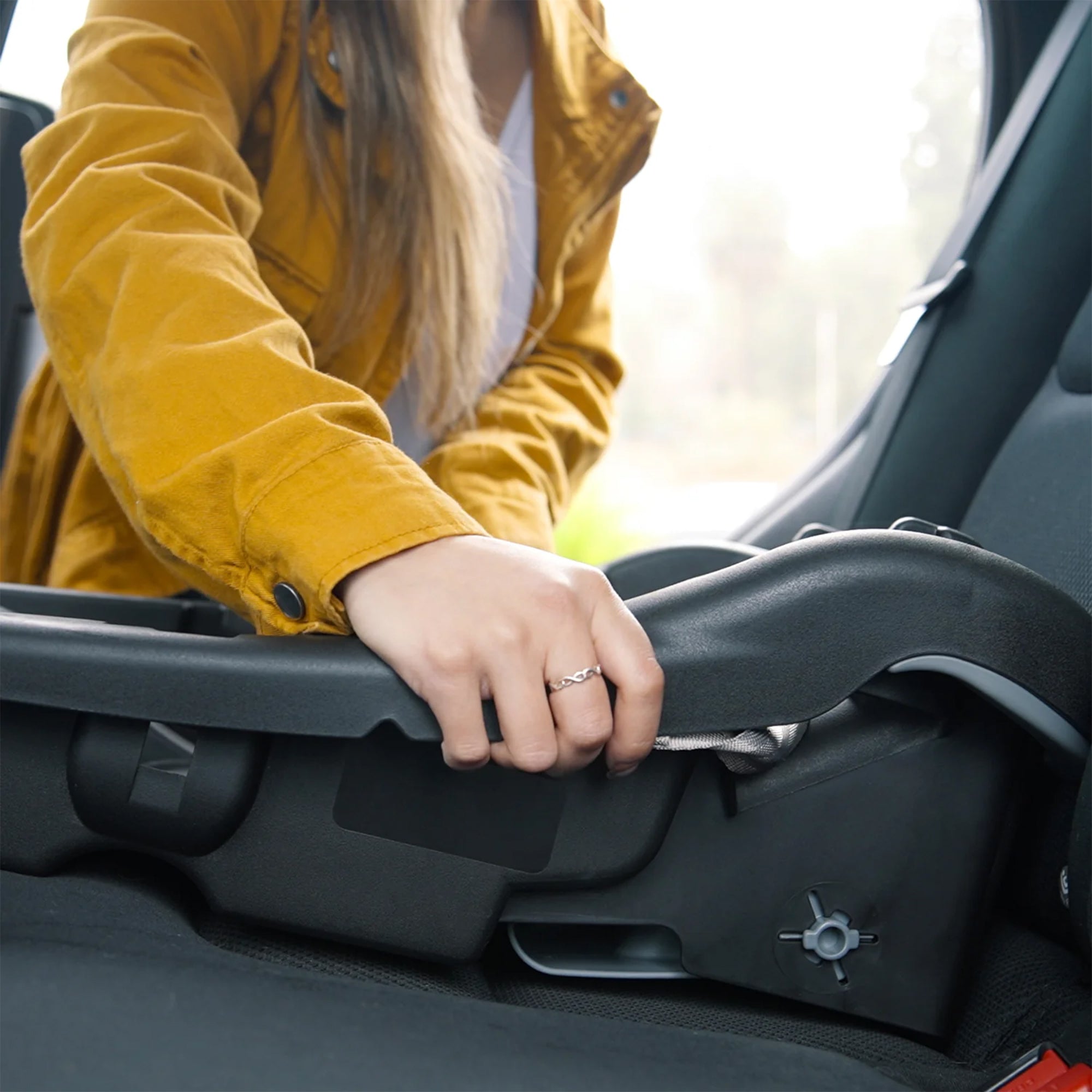 Baby Trend EZ-Lift Plus Lightweight Infant Car Seat, Cozy Cover & Base, Magnolia - Smart-nests