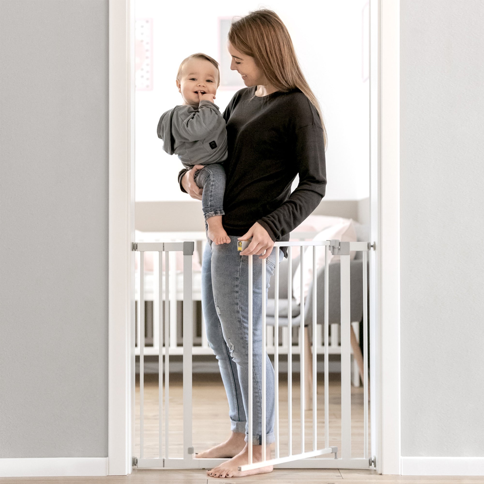 hauck 59728 Open N Stop KD Pressure Fit with 3.5 Inch Extension Baby Gate, White - Smart-nests