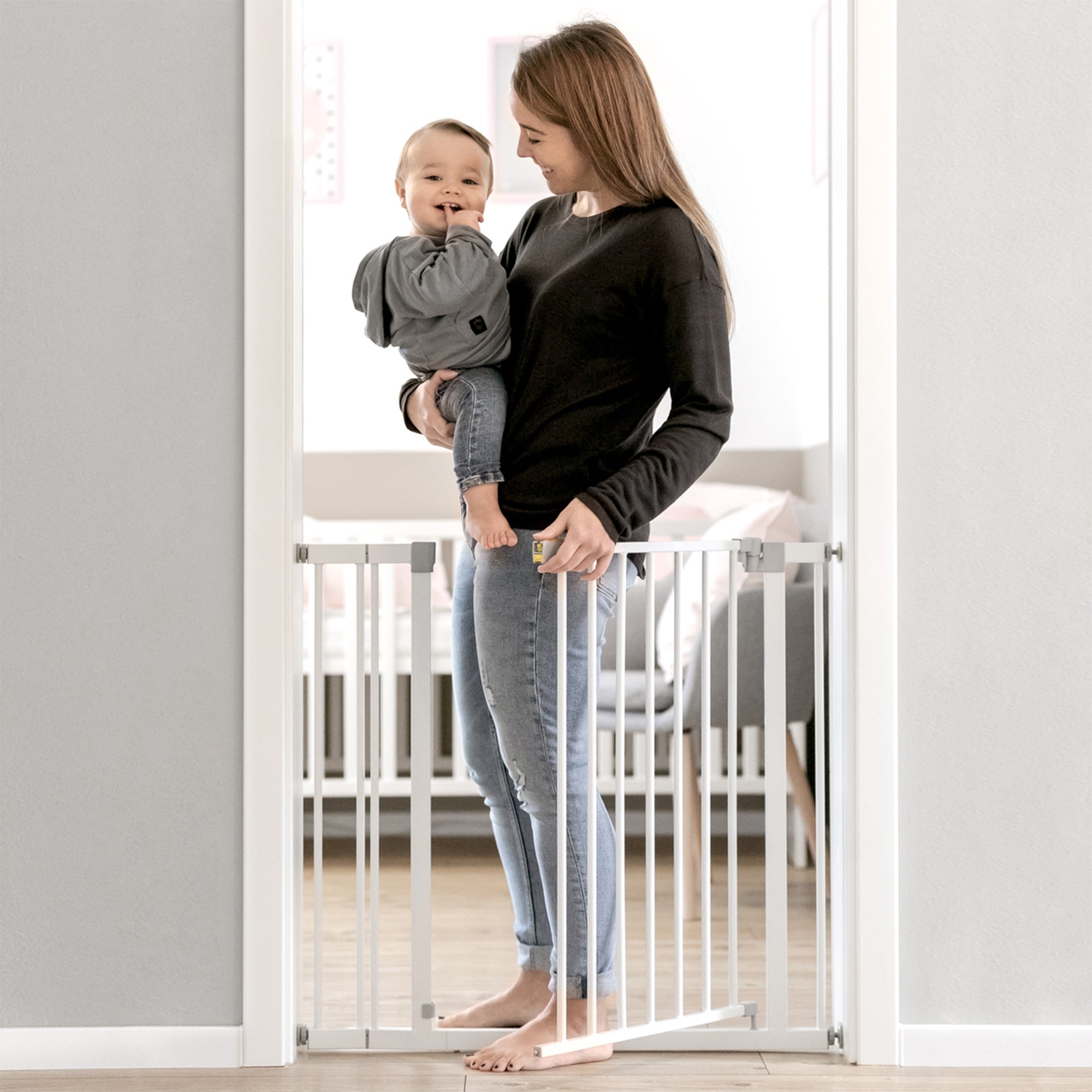 hauck 59727 Open N Stop KD Pressure Fit with 8 Inch Extension Baby Gate, White - Smart-nests