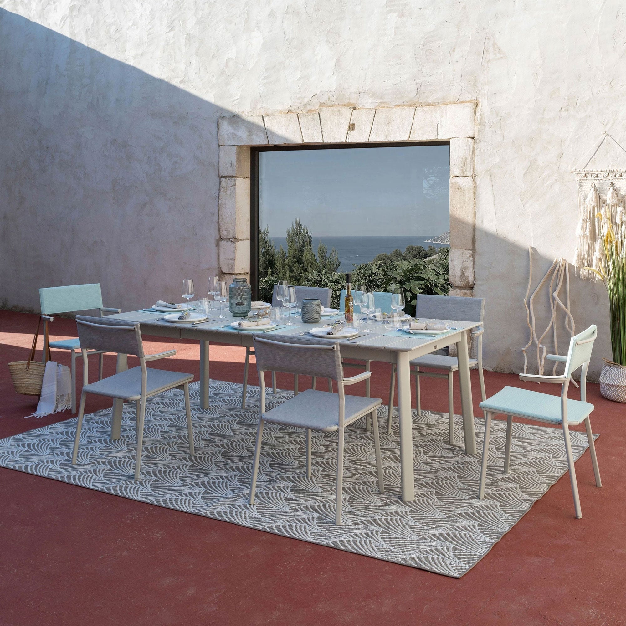 Lafuma ORON Extendable 6 to 8 Person Outdoor Aluminum Garden Dining Table, Sand - Smart-nests