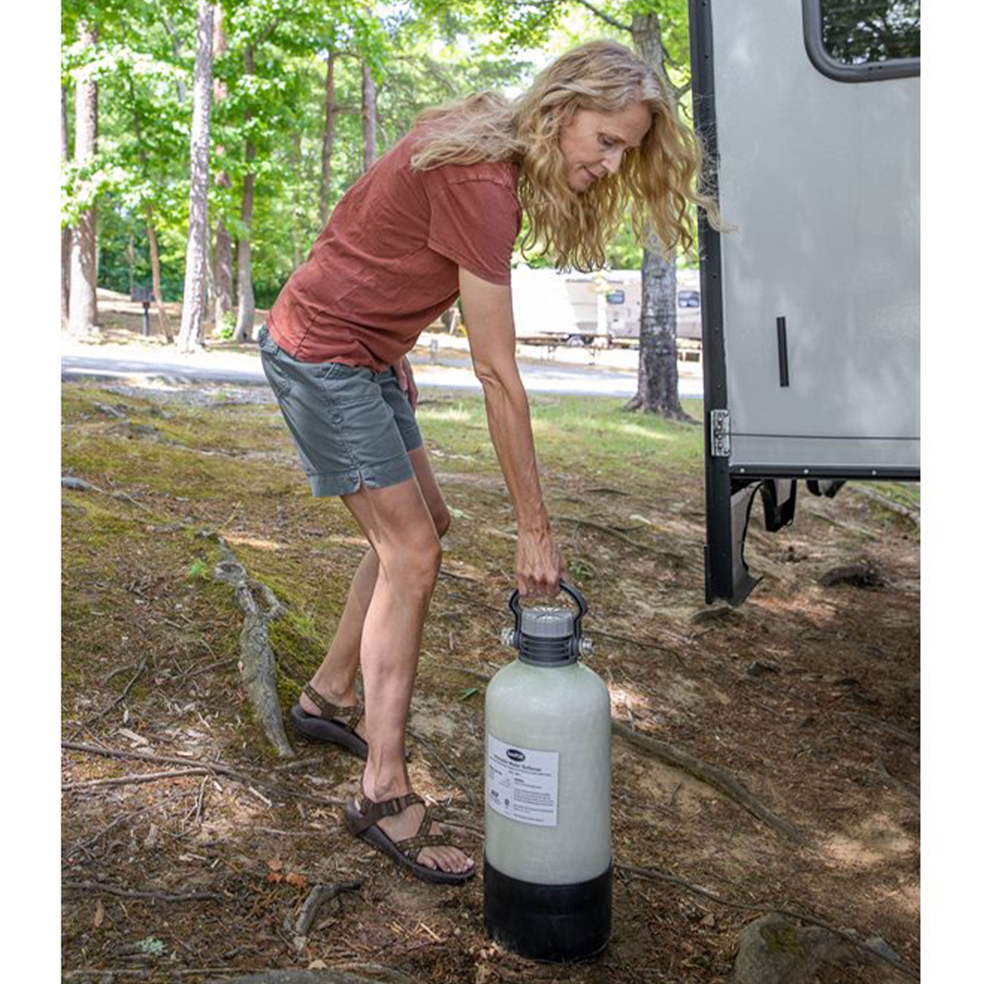 Camco TastePURE Portable Compact 4 GPM Hard Water Softener Kit for RV and Boat - Smart-nests