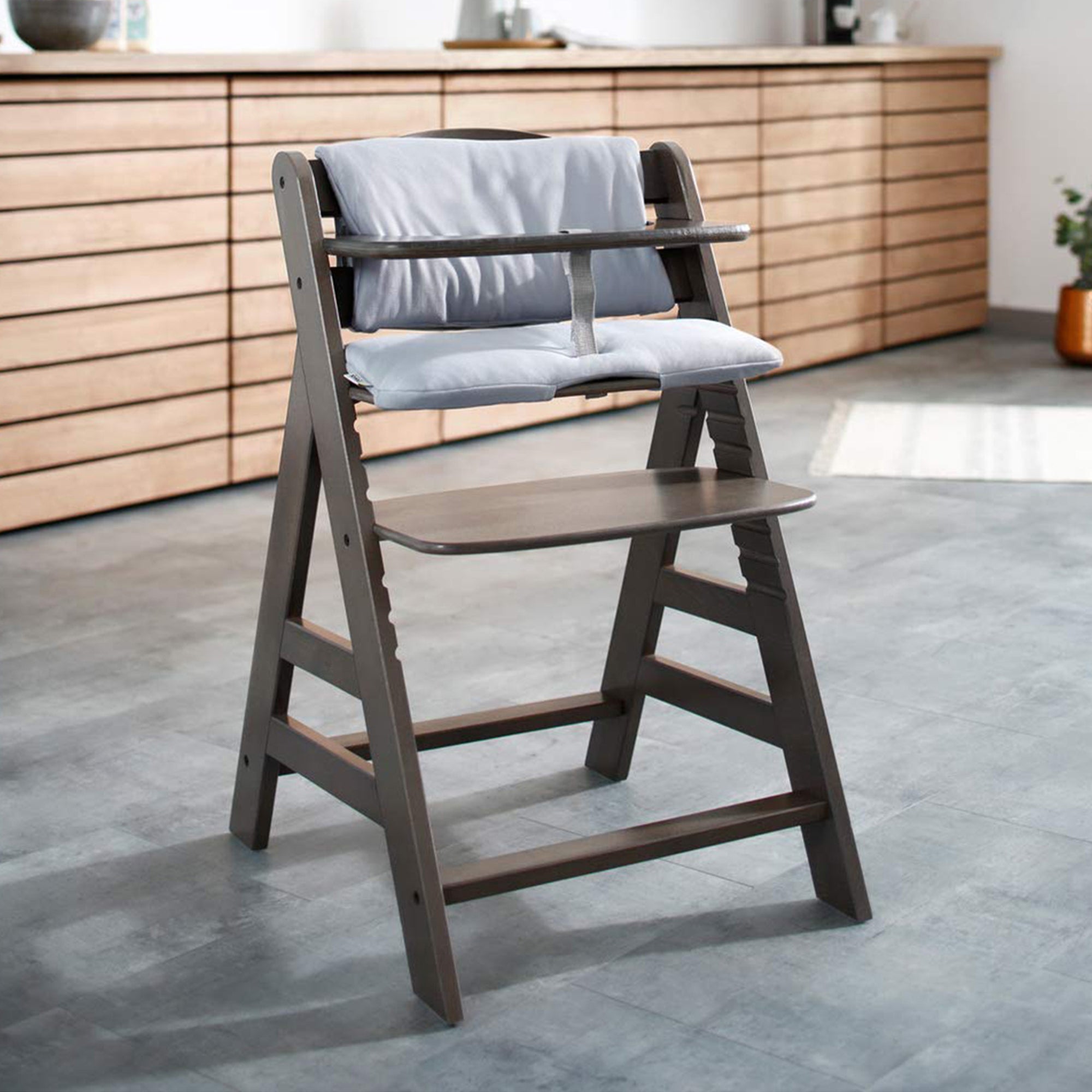 Hauck Alpha+ Wooden High Chair with Tray and Safety Bar, Grey - Smart-nests