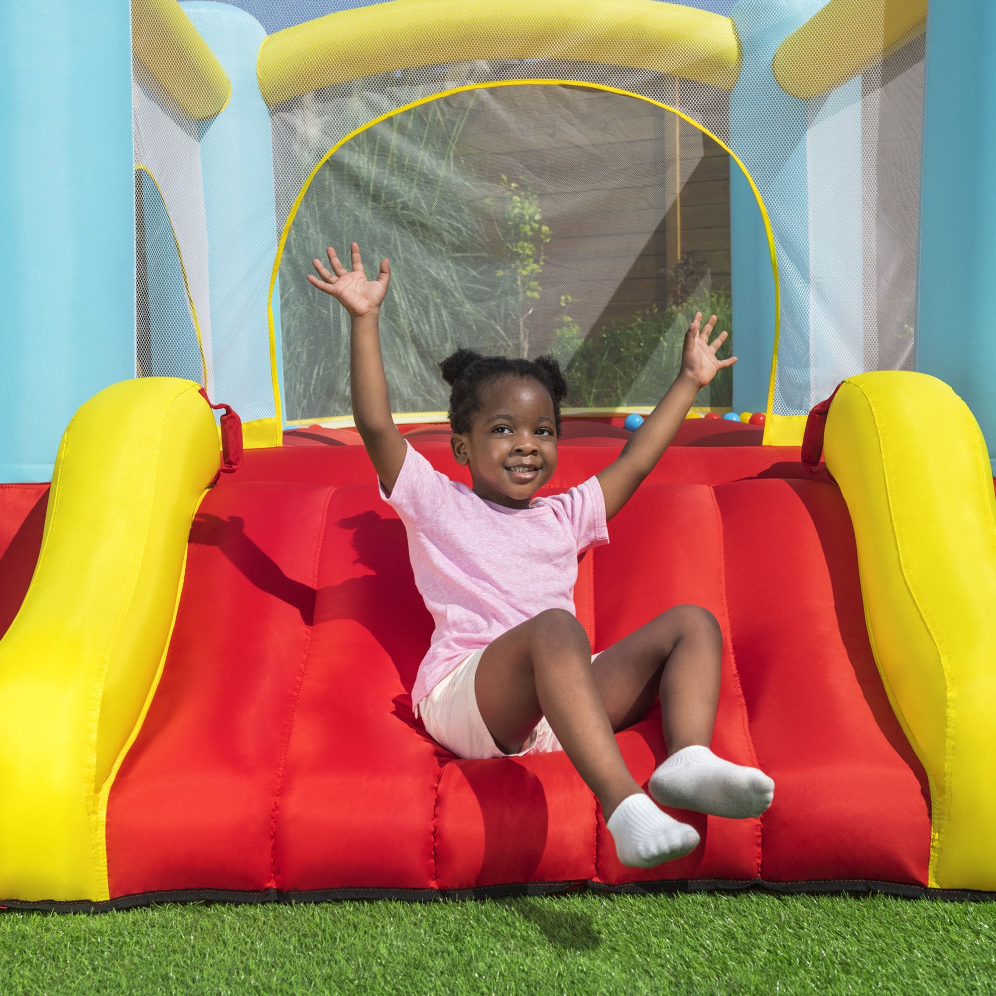 Fisher-Price  Bouncemania 12 Foot Mega Bouncer with Slide & 50 Play Balls - Smart-nests