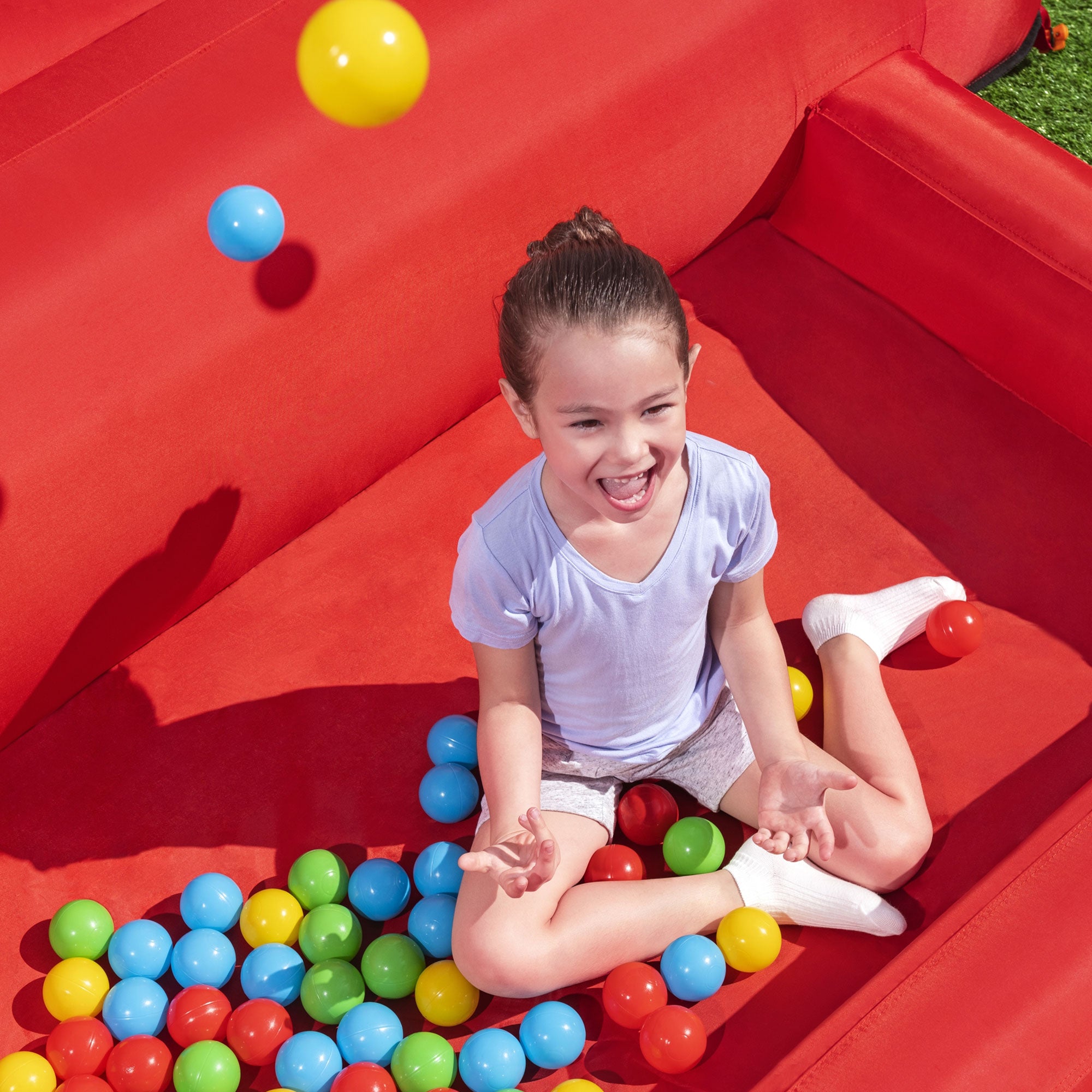 Fisher-Price  Bouncemania 12 Foot Mega Bouncer with Slide & 50 Play Balls - Smart-nests