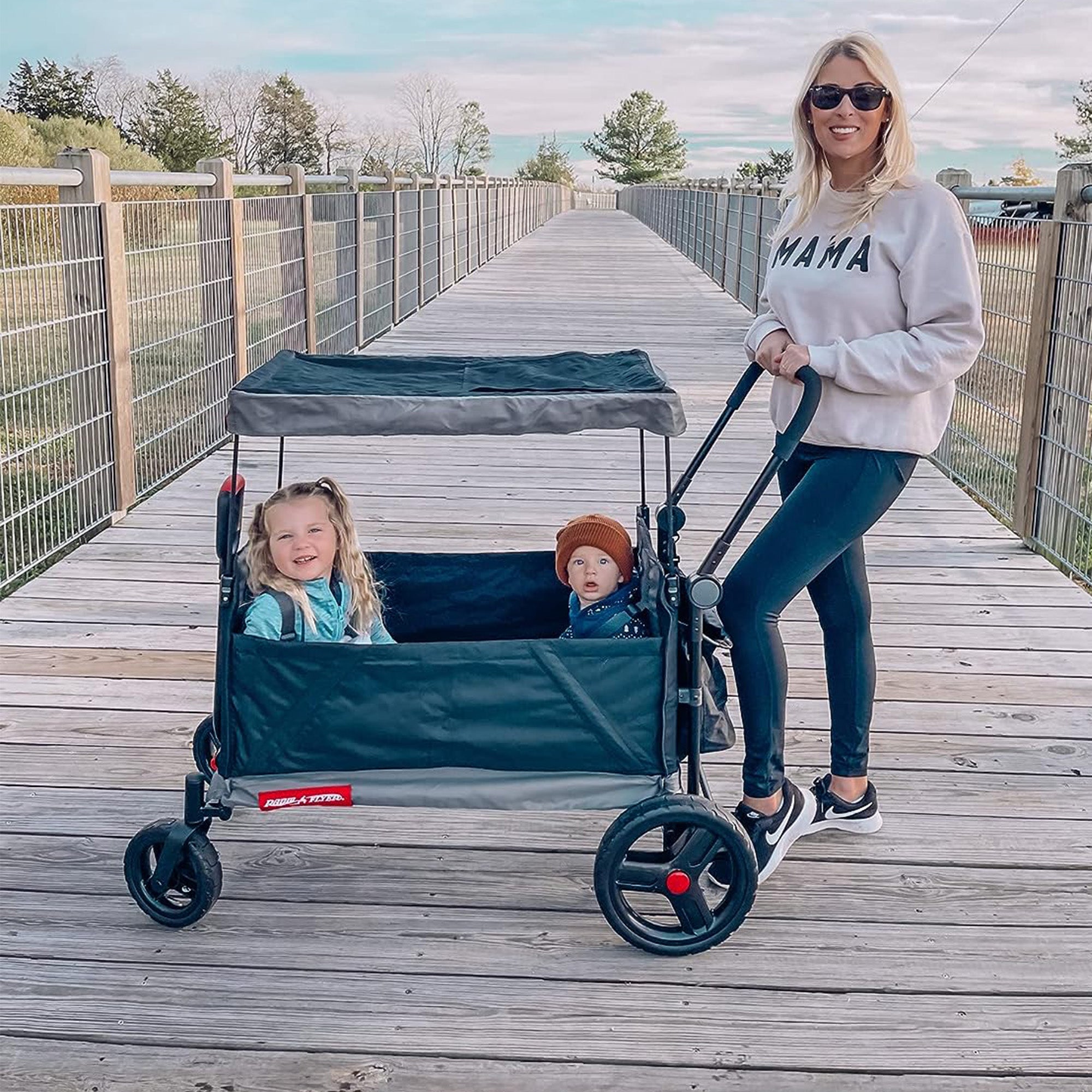 Radio Flyer Collapsible Trav’ler Stroll ‘N Wagon with Protective Cover, Black - Smart-nests
