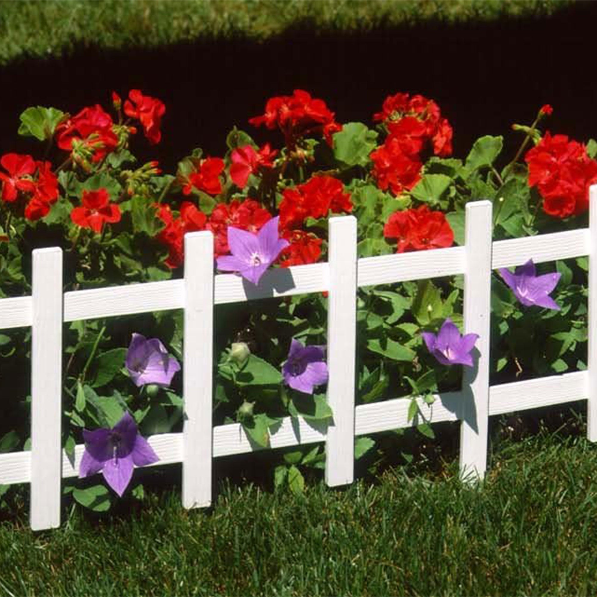 Suncast Cape Cod Styling Long Border Fence w/ Interlocking Tabs, White (4 Pack) - Smart-nests