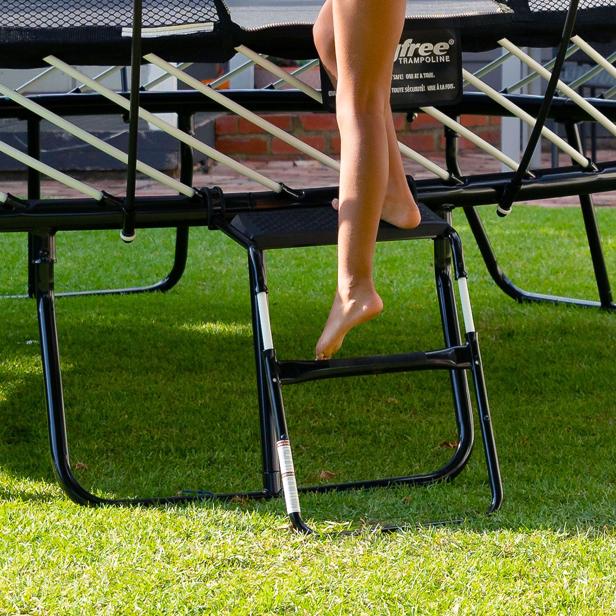 Springfree Trampoline 12' x 19' Trampoline with FlexrStep V2 Ladder Accessory