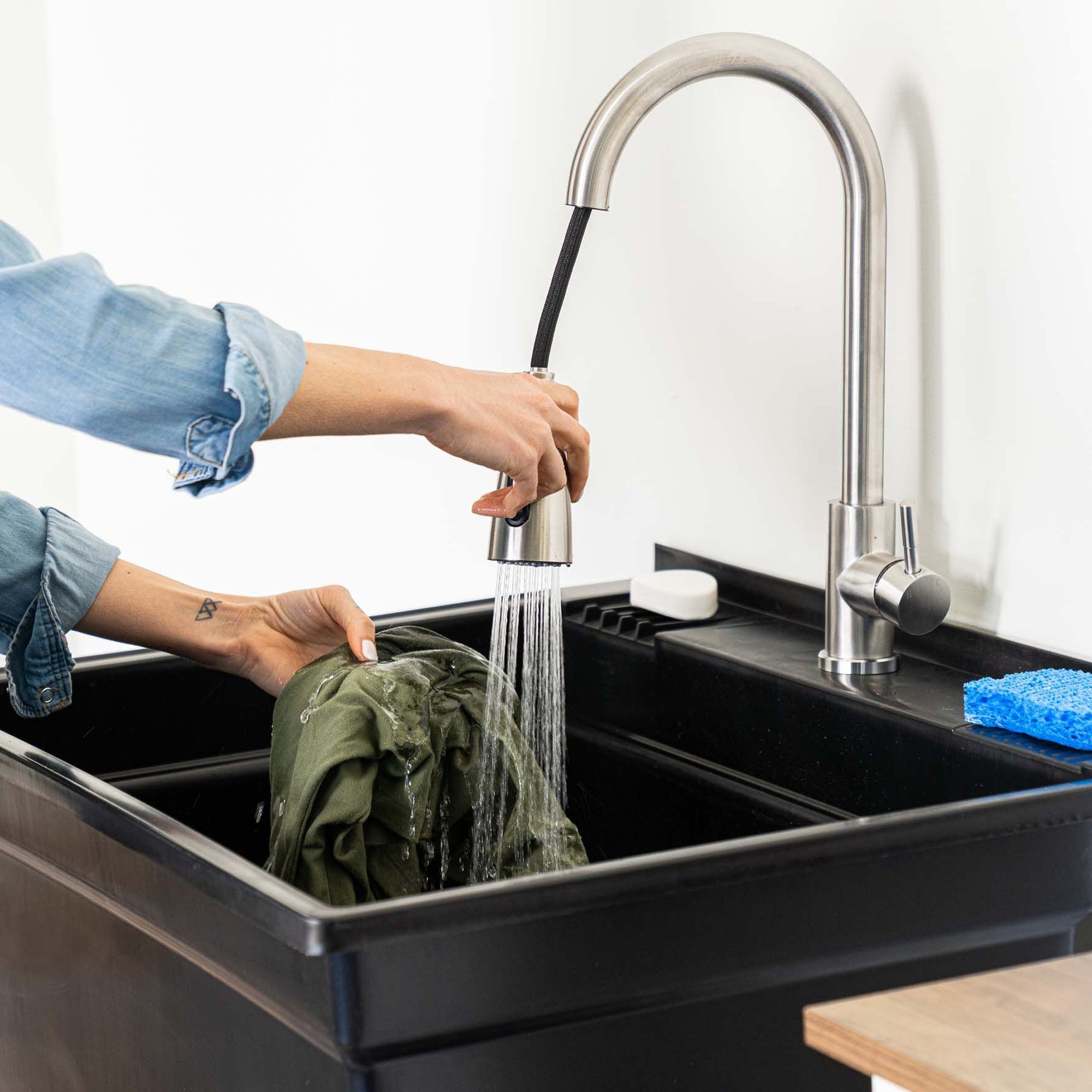 Utility Sink Heavy Duty Freestanding Utility Tub Sink, 30 x 24 Inches, Black - Smart-nests