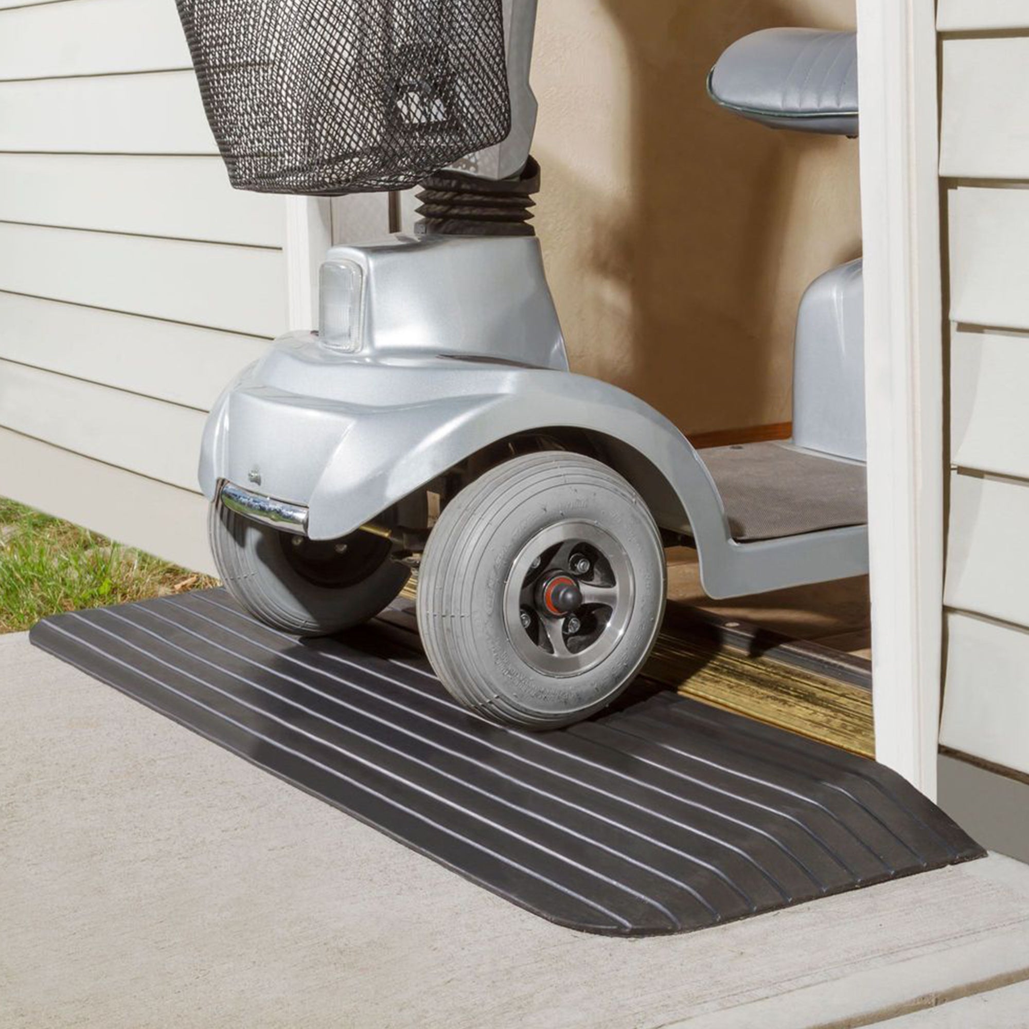 Silver Spring Rubber Threshold Ramp for Wheelchairs, Scooters & More, 0.75" Rise