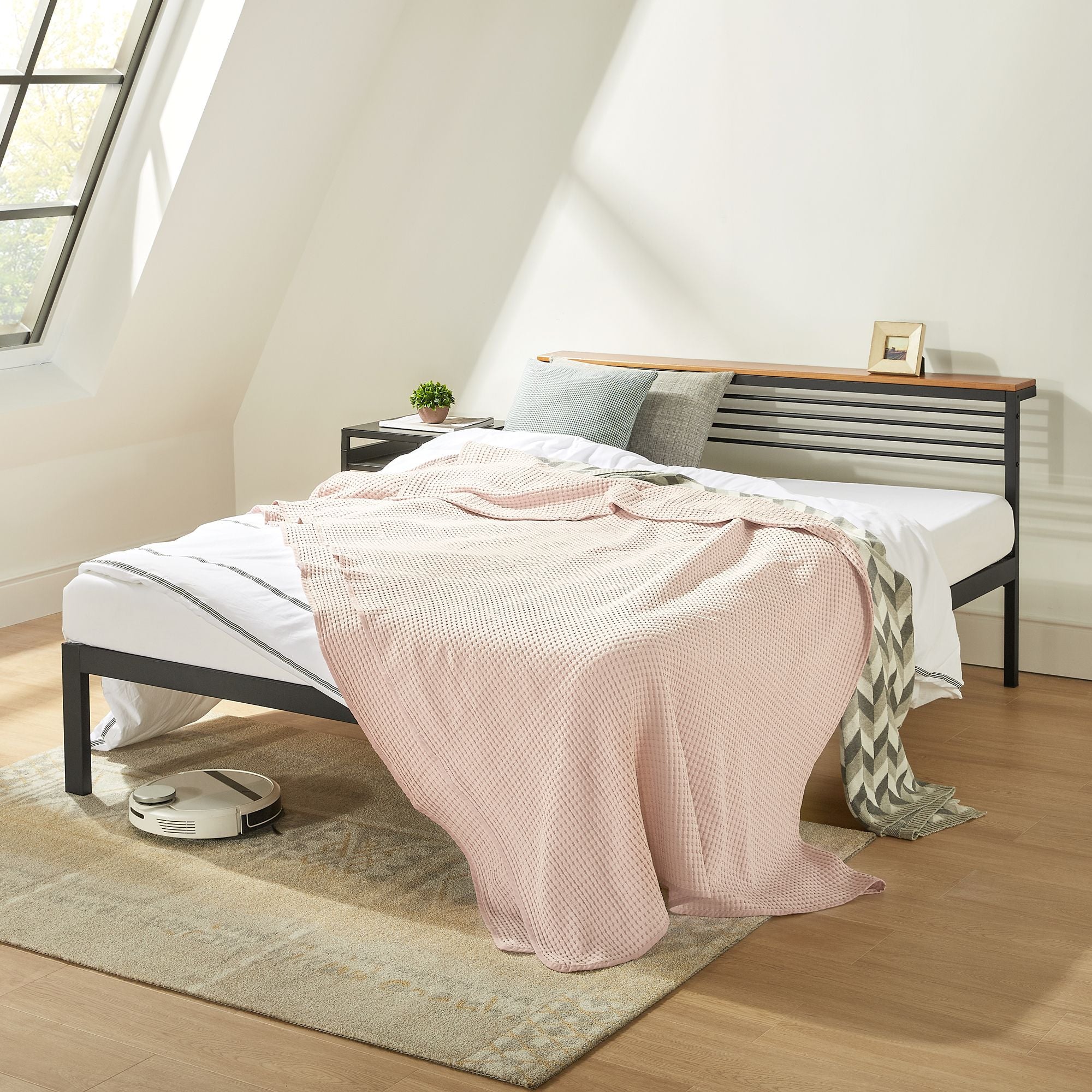 Mellow HYLLE Metal & Wood Platform Bed Frame with Low Headboard Shelf, Twin - Smart-nests