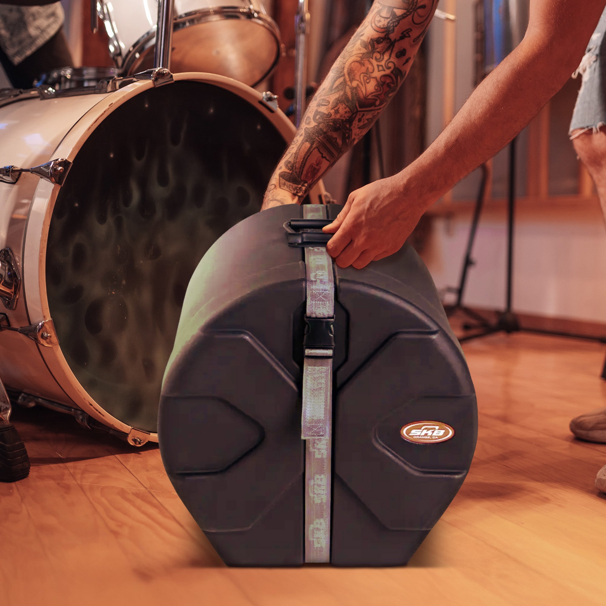 SKB 14" x 14" Floor Tom Case with Padded Interior and D-Shaped Drum Design - Smart-nests