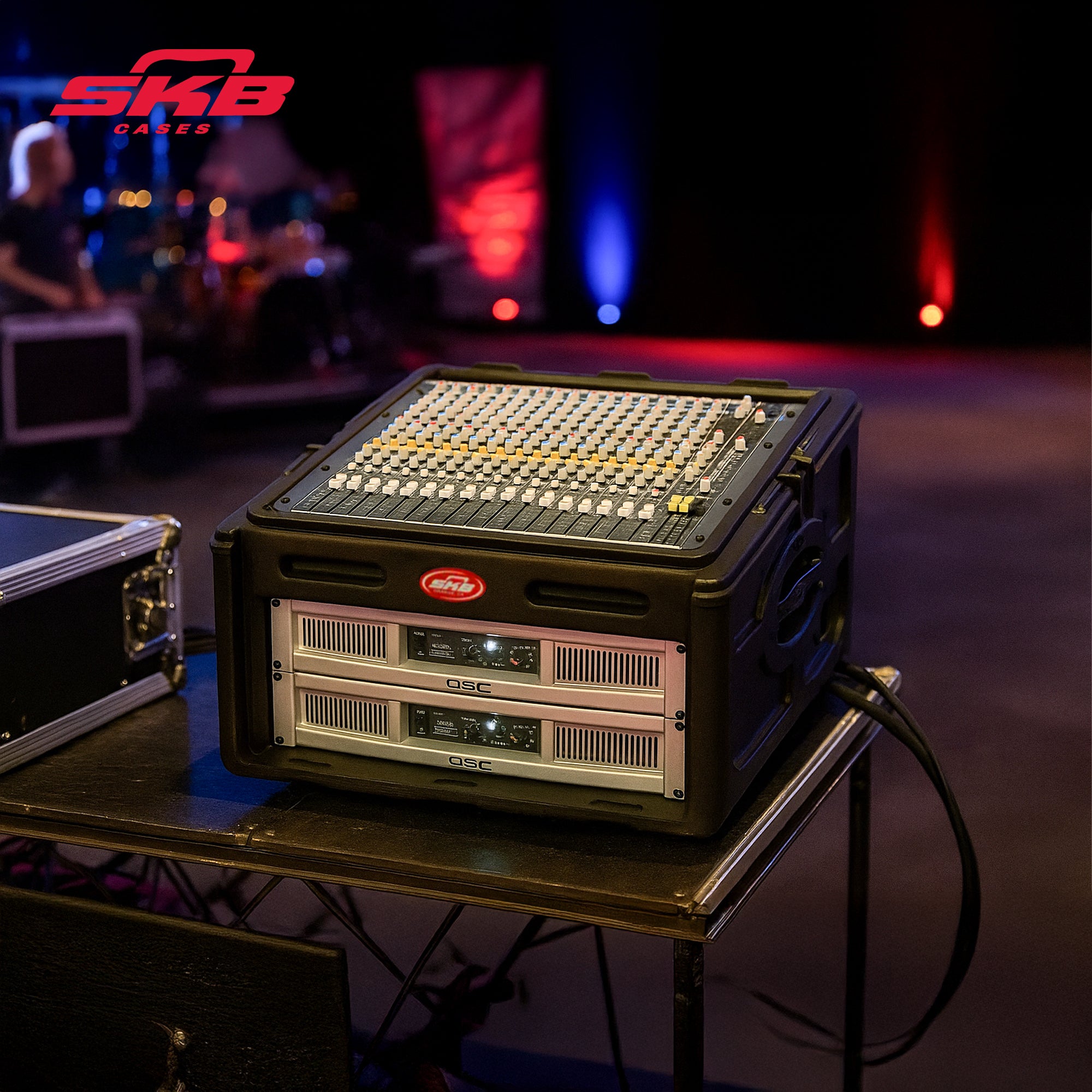 SKB Roto Rack/Mixer Console, 10U Slanted Rackmount on top, 4U Rackmount in Front - Smart-nests