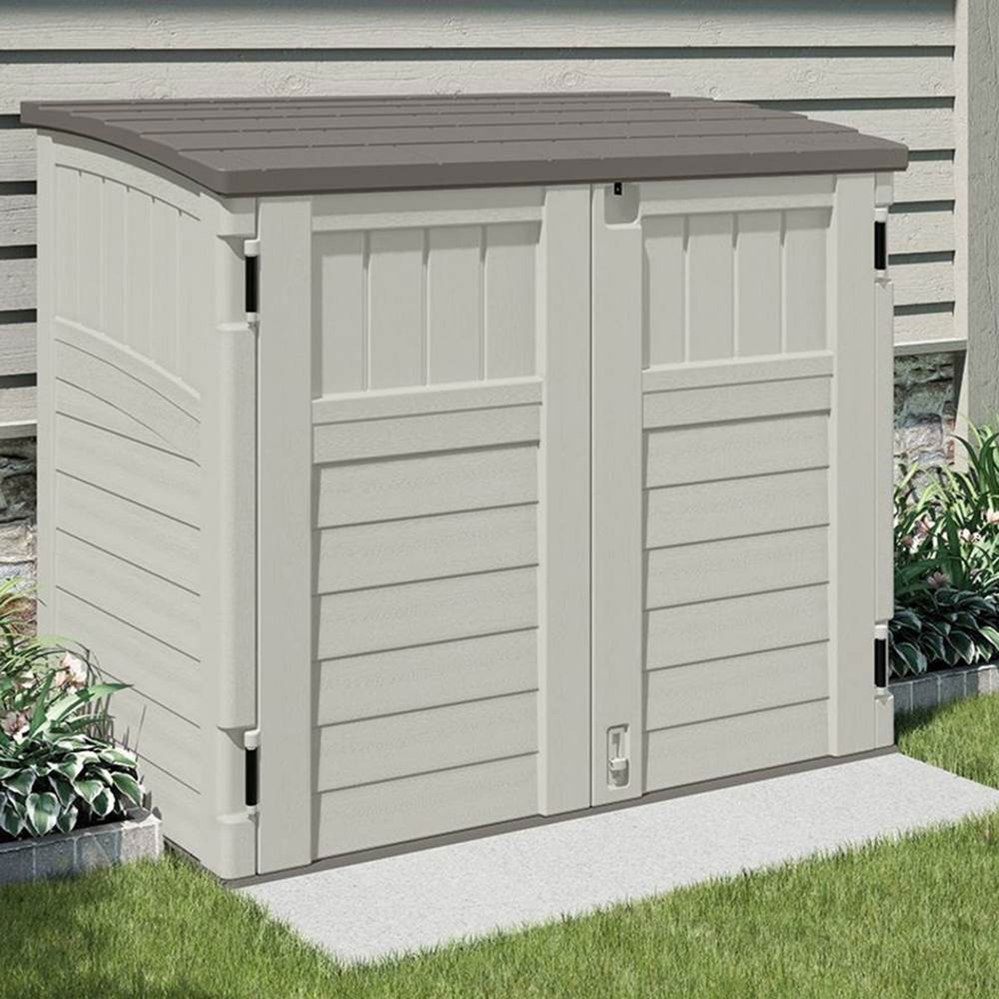 Suncast BMS2500 53 x 31.5 x 45.5" Horizontal Resin Outdoor Storage Shed w/ Floor - Smart-nests