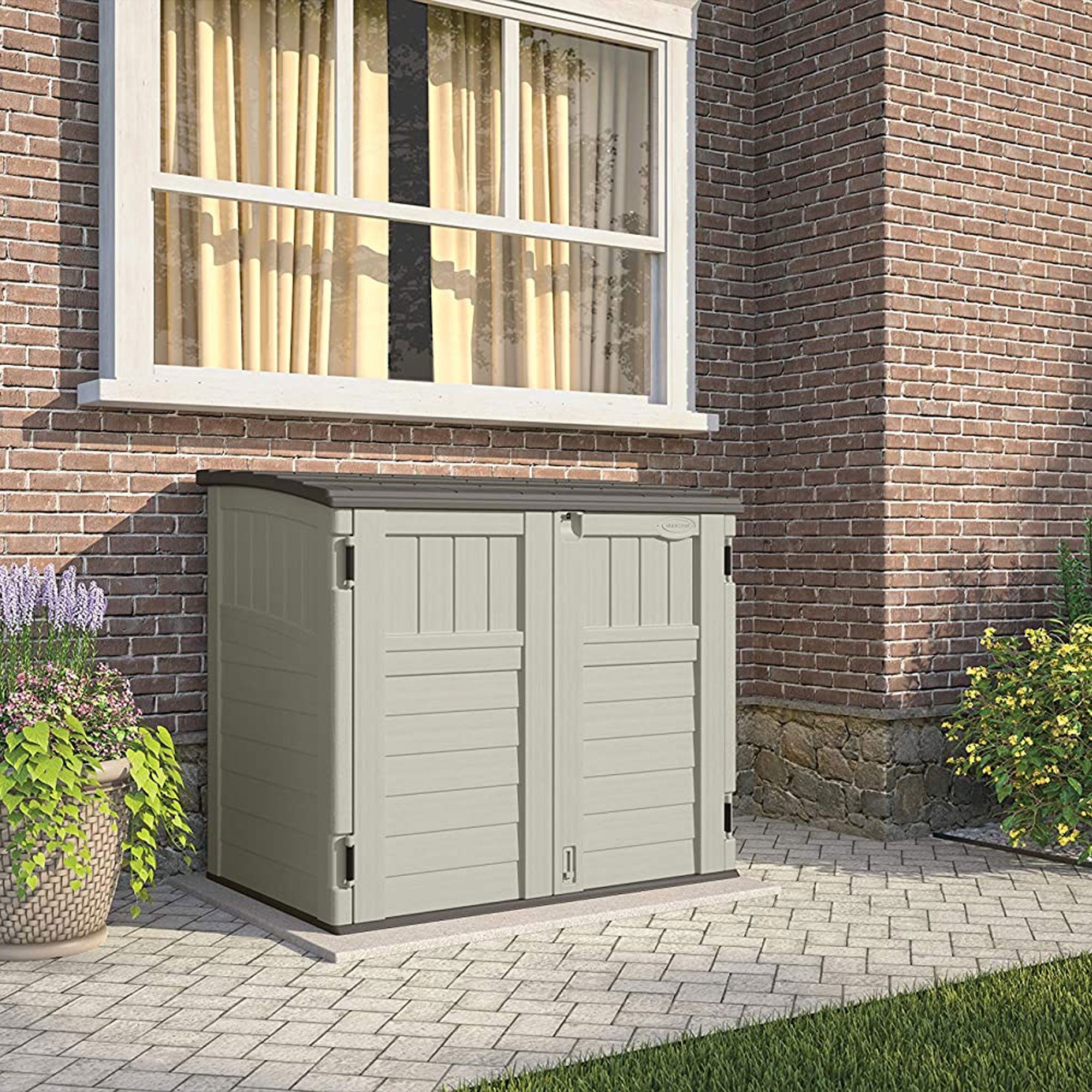 Suncast BMS2500 53 x 31.5 x 45.5" Horizontal Resin Outdoor Storage Shed w/ Floor - Smart-nests